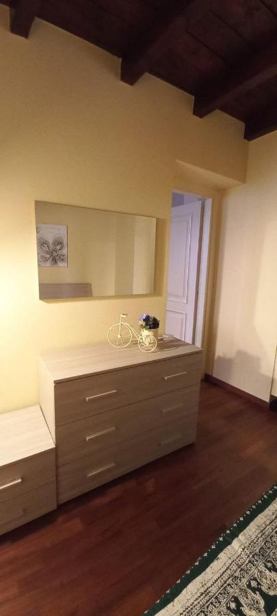 Daisy Apartment In Centro A Como Bagian luar foto
