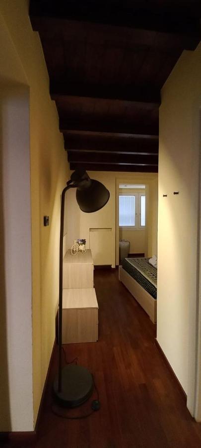 Daisy Apartment In Centro A Como Bagian luar foto
