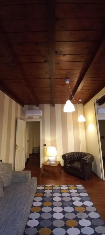 Daisy Apartment In Centro A Como Bagian luar foto