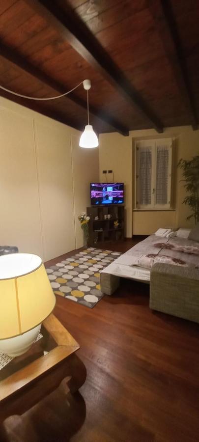 Daisy Apartment In Centro A Como Bagian luar foto